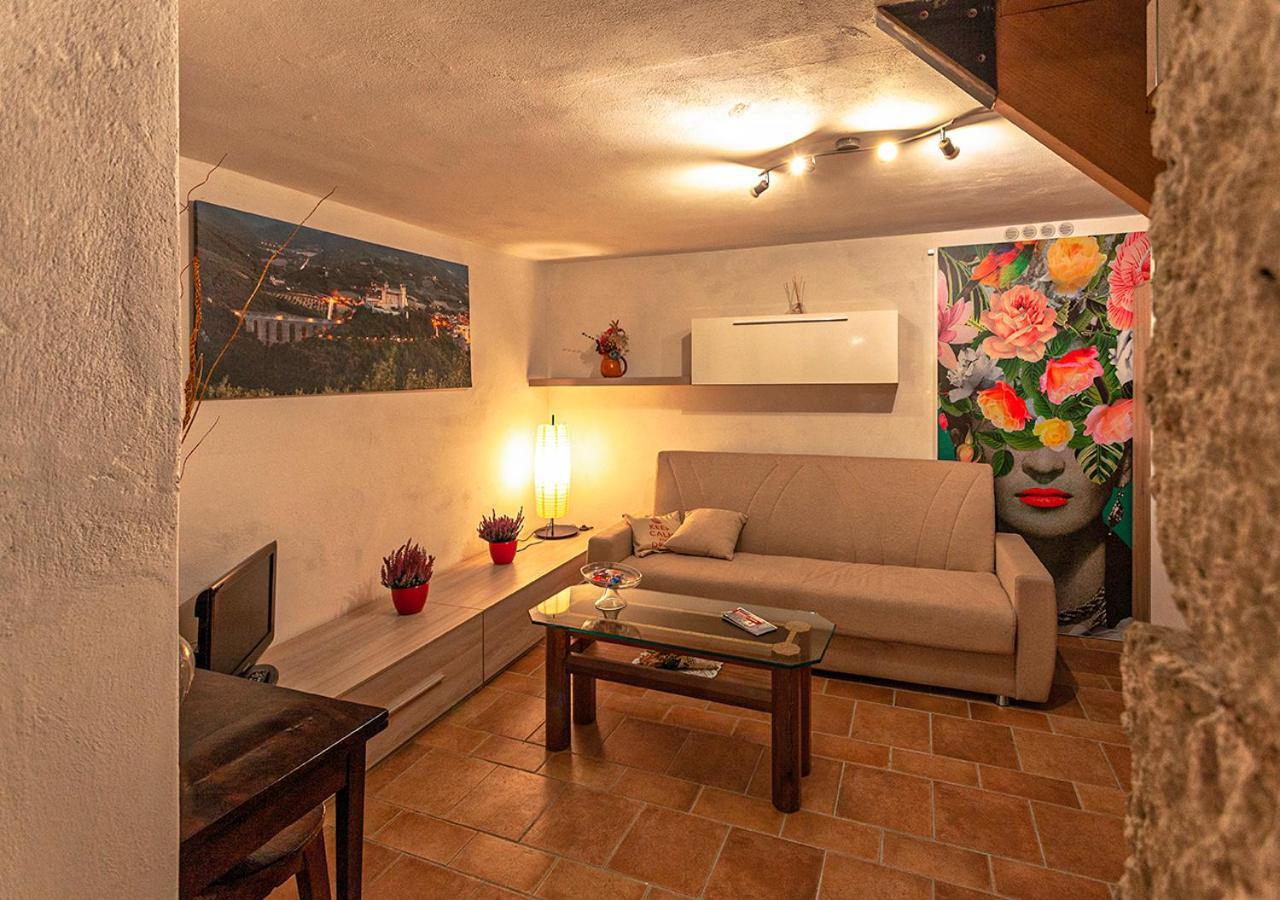 Appartamento Casa In Zona Strategica Spoleto Esterno foto