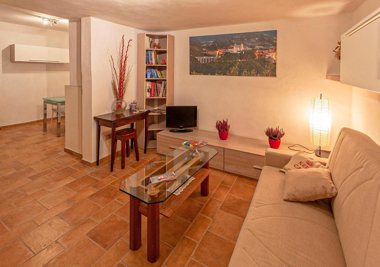 Appartamento Casa In Zona Strategica Spoleto Esterno foto